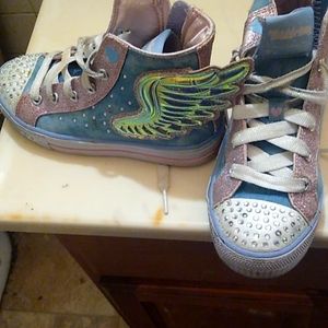 Girls glitter winged sneakers